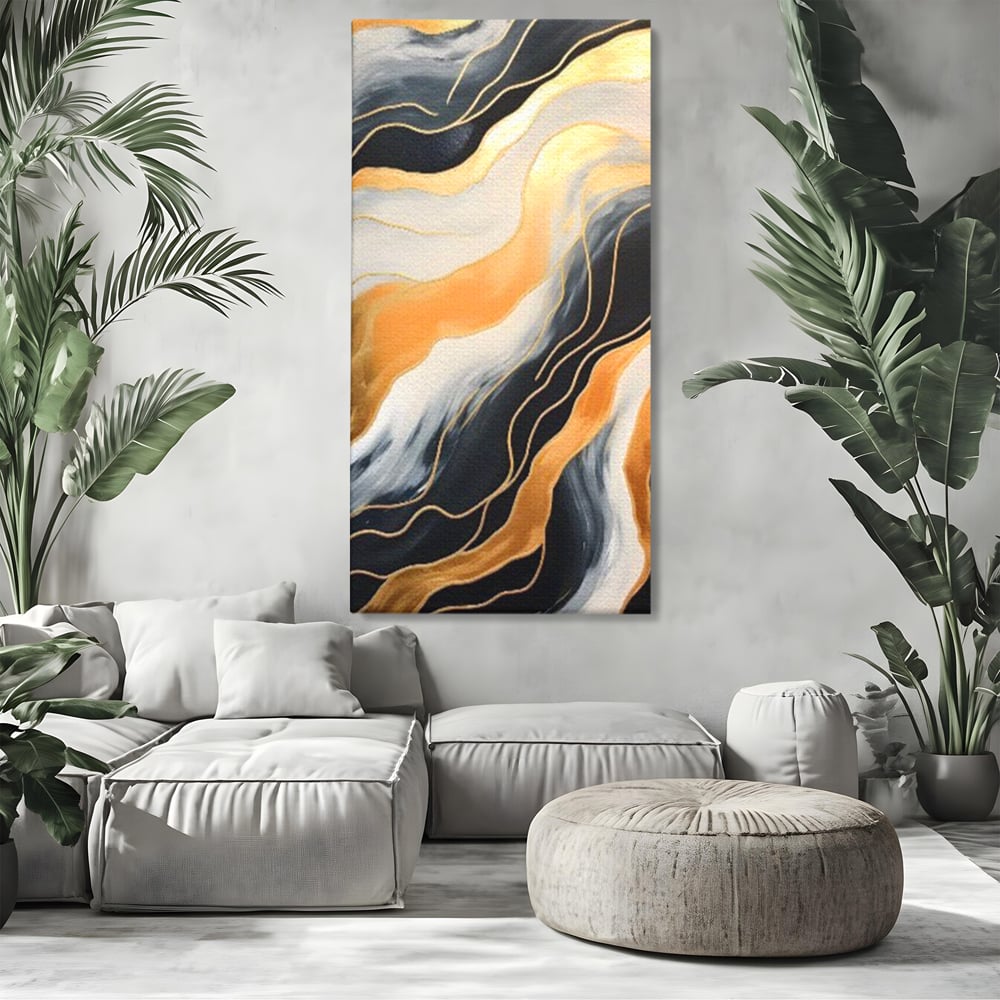 Tablou canvas cu pictura abstracta cu valuri aurii, fara rama, pe sasiu de lemn, pe perete intr-un living
